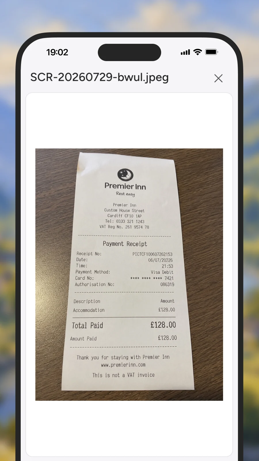 Receipts attached to expense claim lines